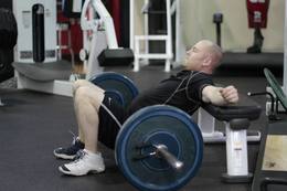 Hip thrust con barra: posición inicial